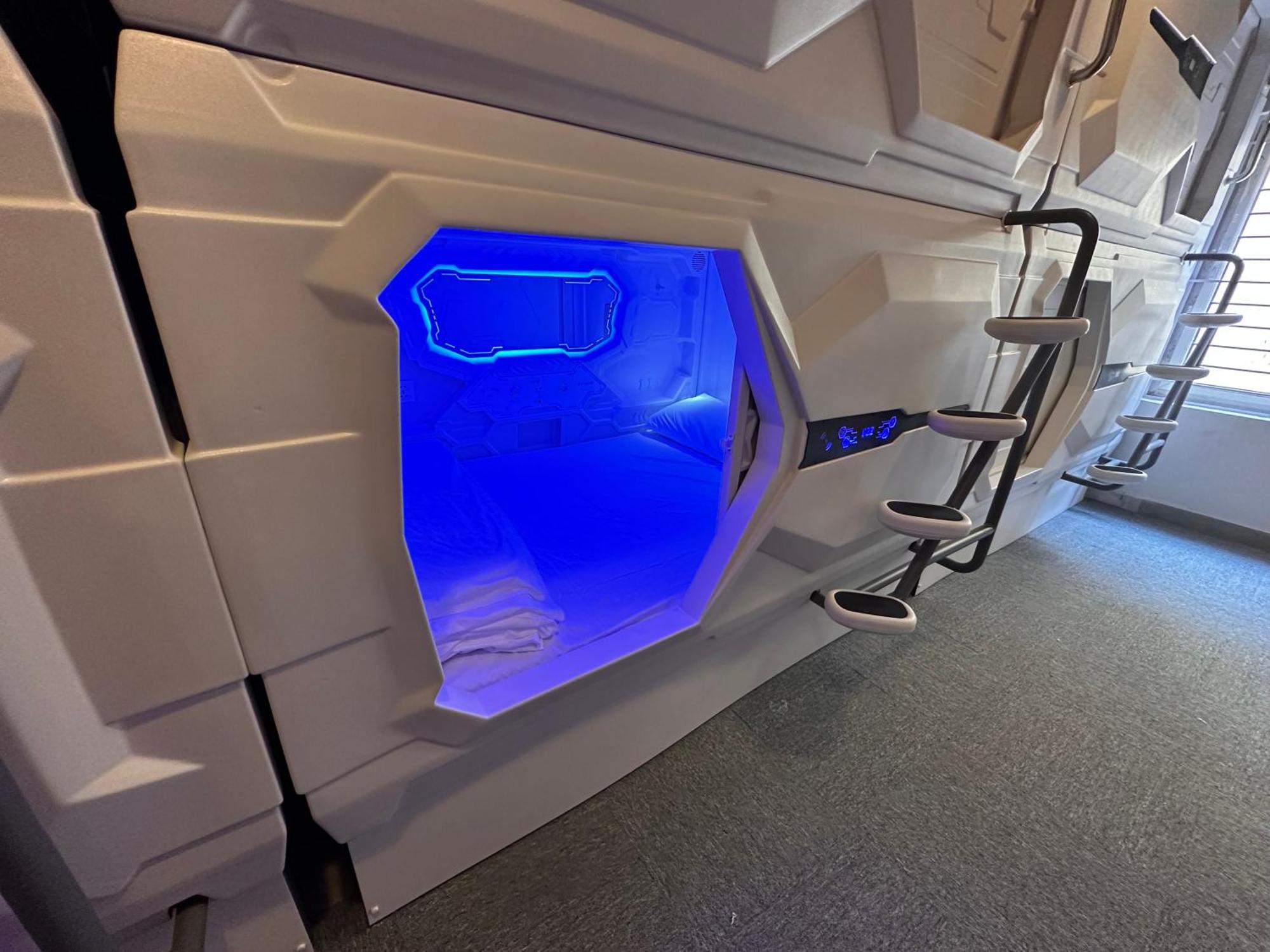 ホテル Blr Pods バンガロール エクステリア 写真