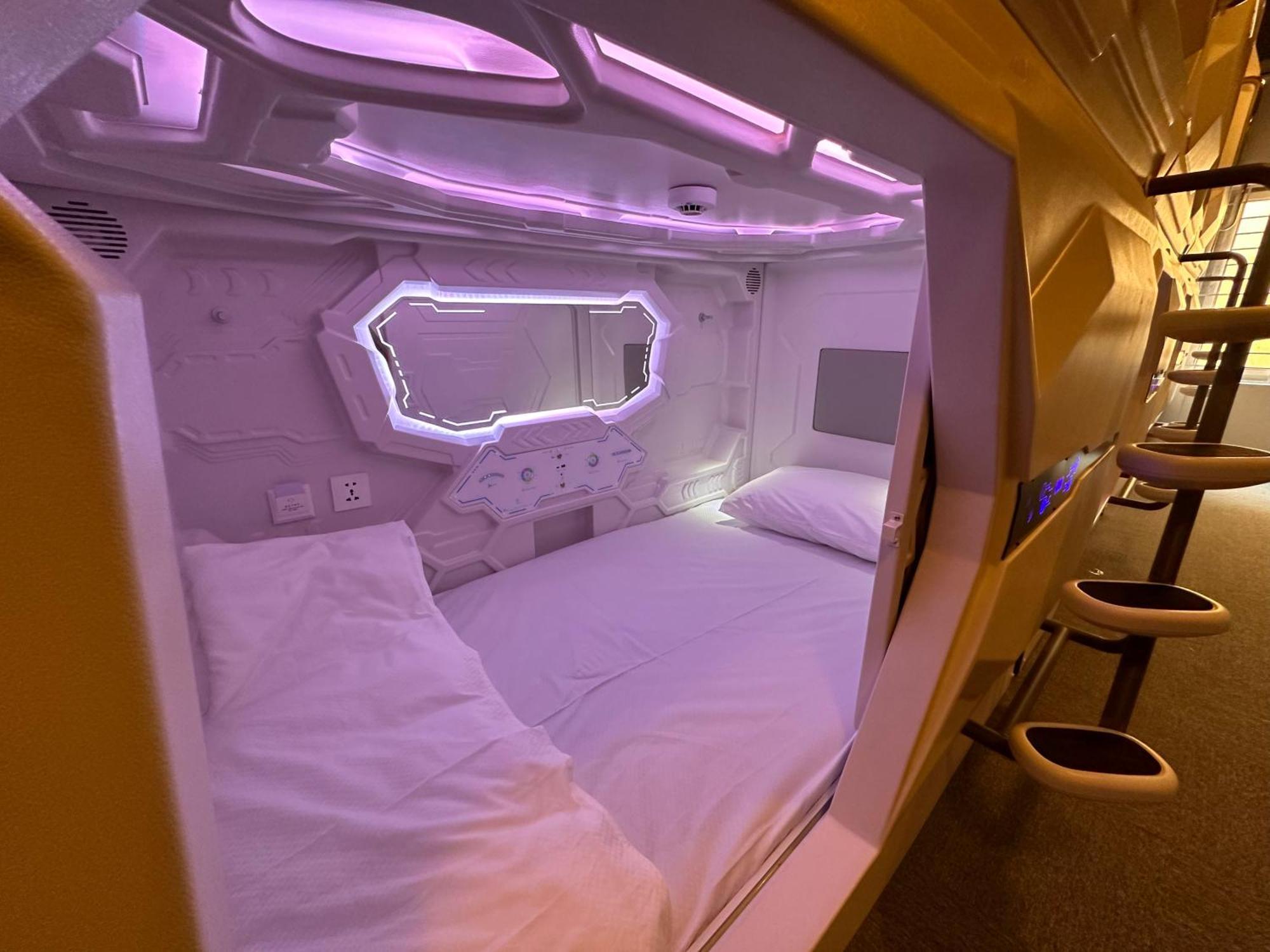 ホテル Blr Pods バンガロール エクステリア 写真