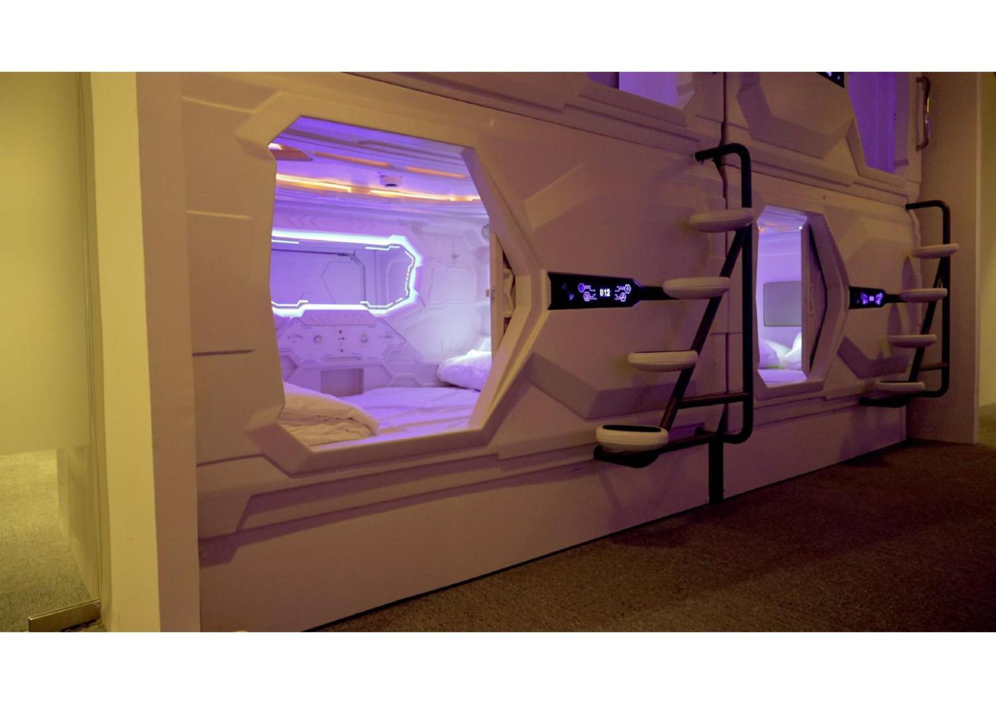 ホテル Blr Pods バンガロール エクステリア 写真